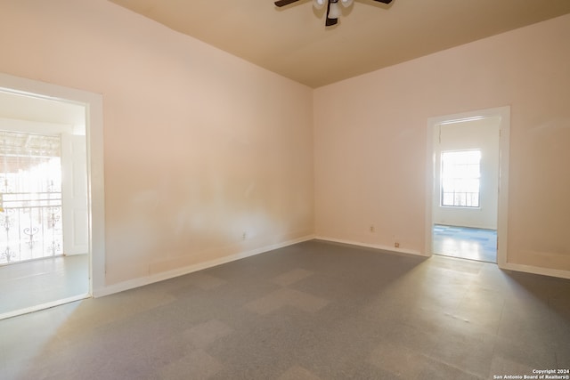 empty room featuring ceiling fan