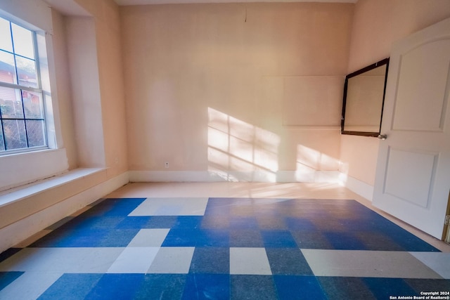 319 Vine St, San Antonio, TX 78210 - empty room featuring tile patterned floors and baseboards