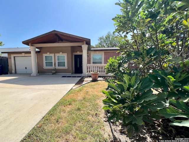 view of front of house featuring a garage