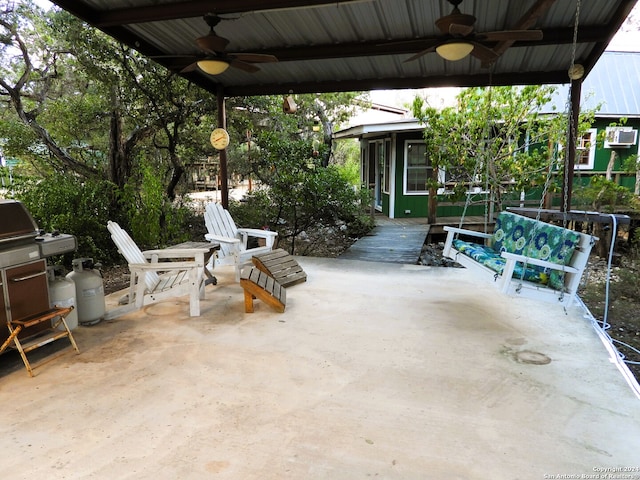 view of patio featuring ceiling fan