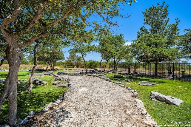 2029 Crown Rdg, Kerrville, TX 78028 - surrounding community featuring fence