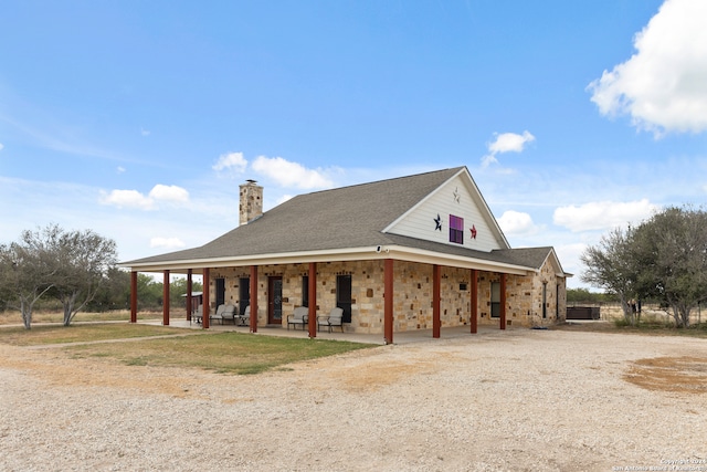 view of front of house featuring a patio area