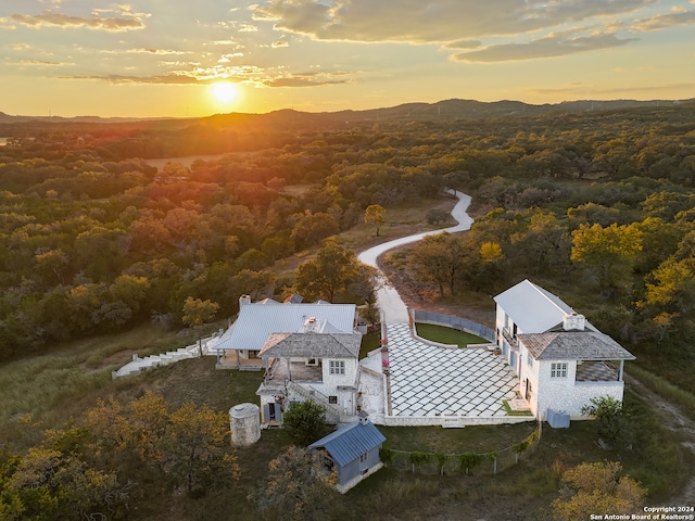 view of aerial view at dusk