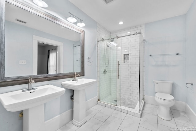 214 Loretta Pl, San Antonio, TX 78210 - full bathroom with toilet, a stall shower, baseboards, marble look tile flooring, and recessed lighting