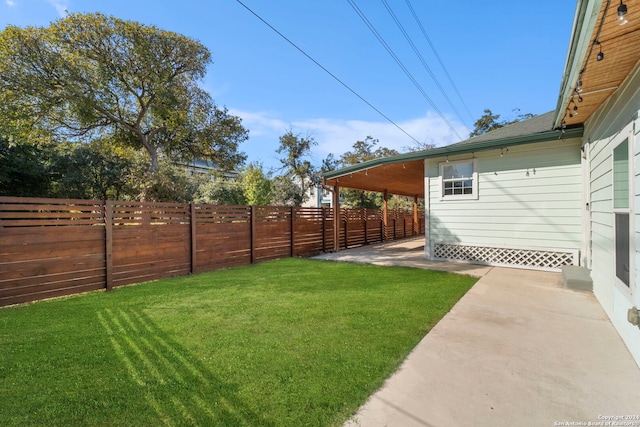 view of yard with a patio area