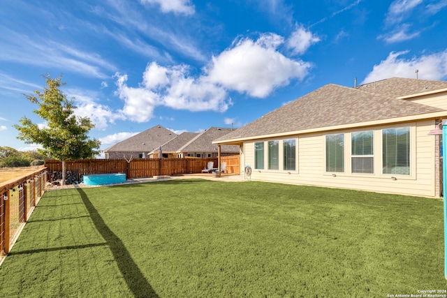 view of yard featuring a patio