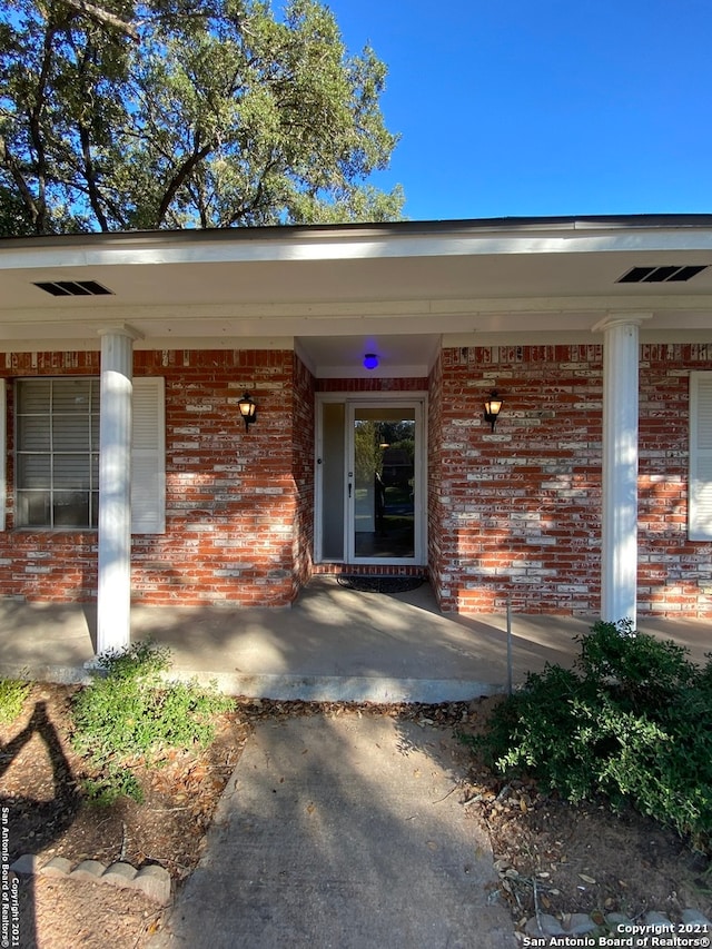 view of exterior entry