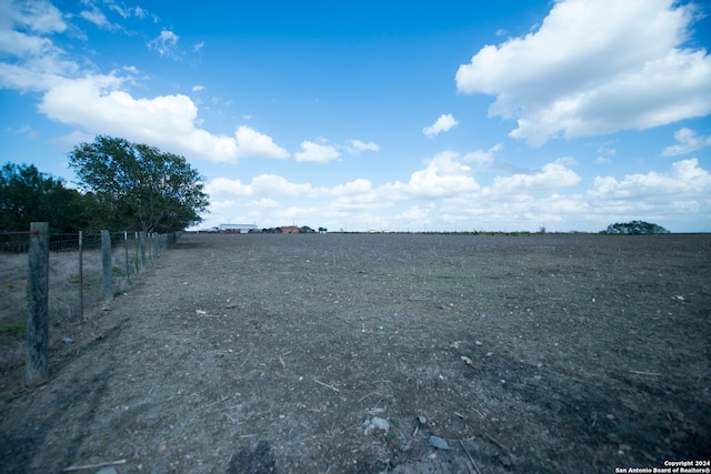 view of yard featuring a rural view