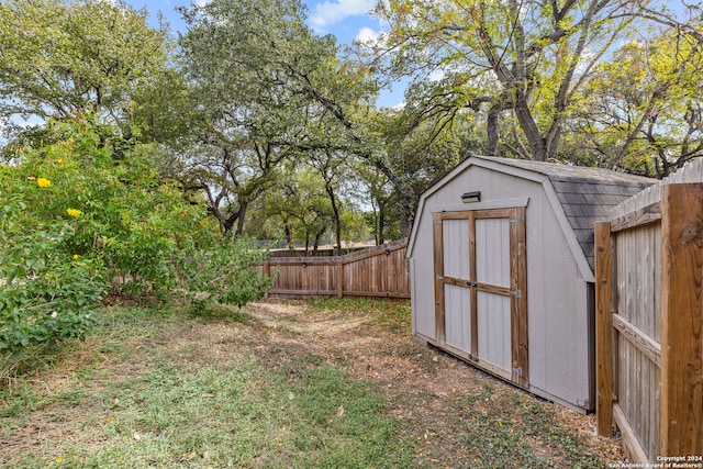 view of outbuilding