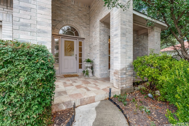 view of property entrance