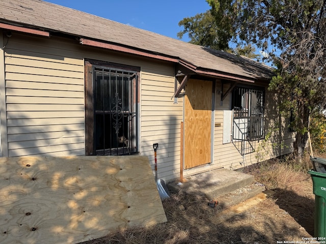 view of doorway to property