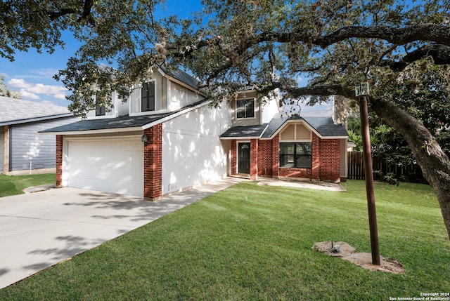 view of front of house featuring a front yard