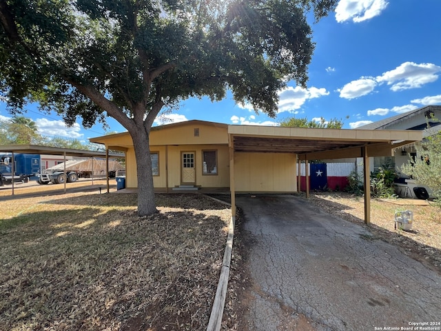 view of front of house