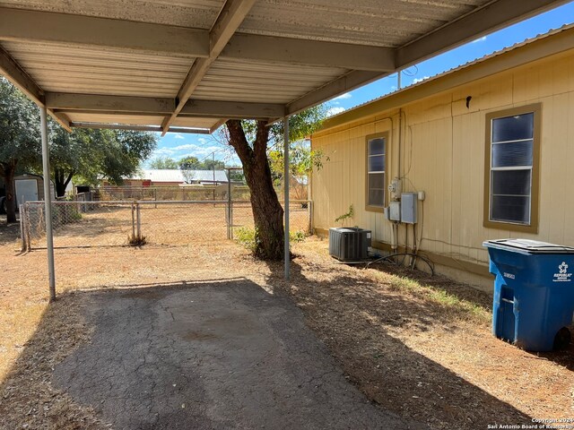 view of yard with cooling unit