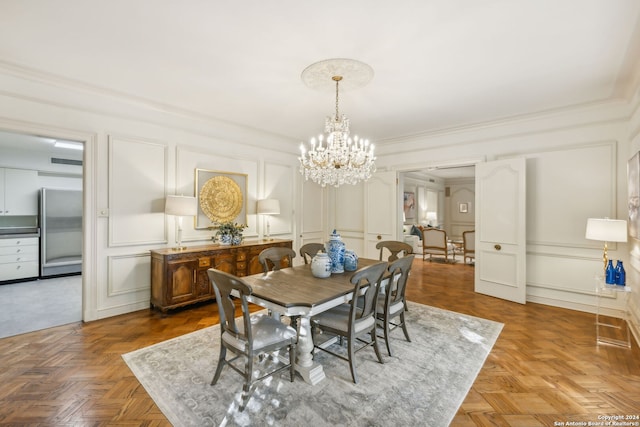 800 Ivy Ln, Terrell Hills, TX 78209 - dining area featuring a decorative wall, a chandelier, and ornamental molding