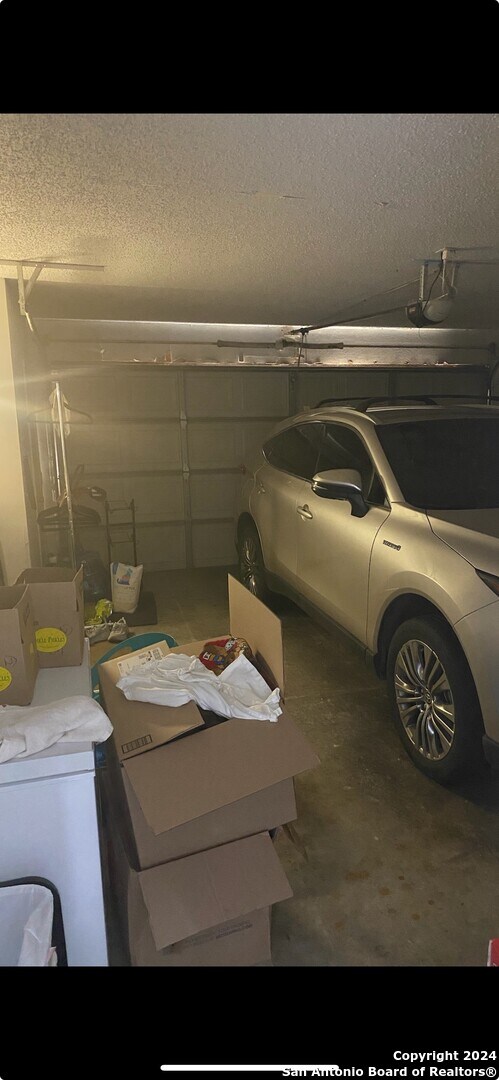 garage with washer / dryer