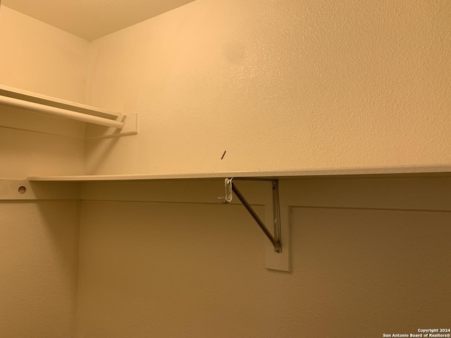 9058 Boston Hbr, San Antonio, TX 78242 - view of walk in closet