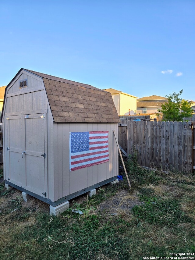 view of outdoor structure