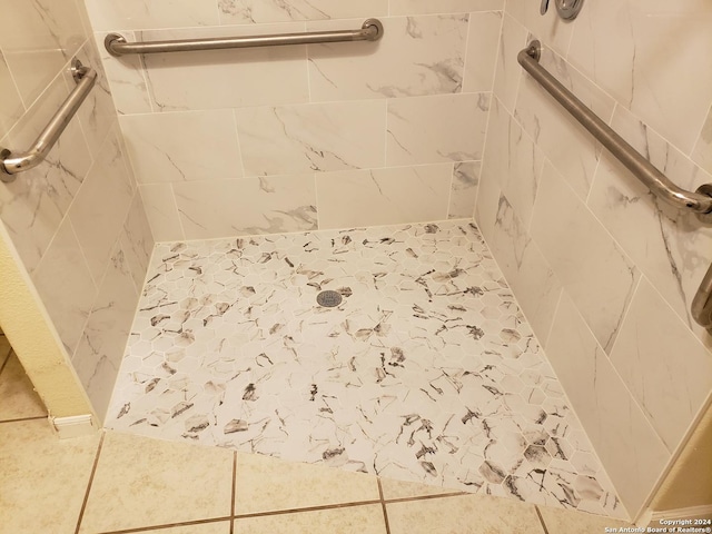 8715D Buckskin Dr, Boerne, TX 78006 - full bathroom with a tile shower