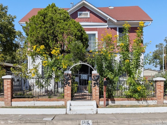 view of front of property