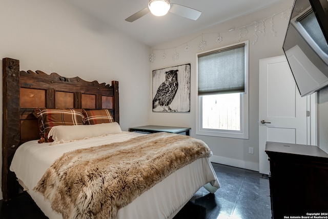 bedroom featuring ceiling fan