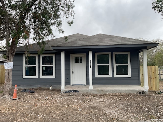 view of front of property featuring covered porch