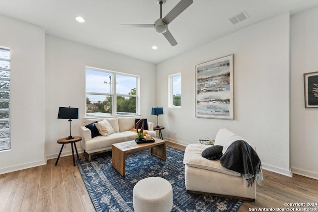 3216 N Elmendorf St, San Antonio, TX 78201 - living room featuring wood finished floors, a ceiling fan, recessed lighting, and baseboards