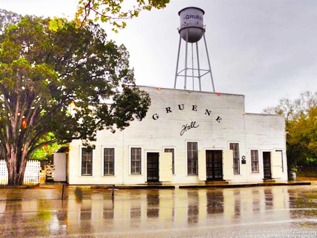 view of building exterior