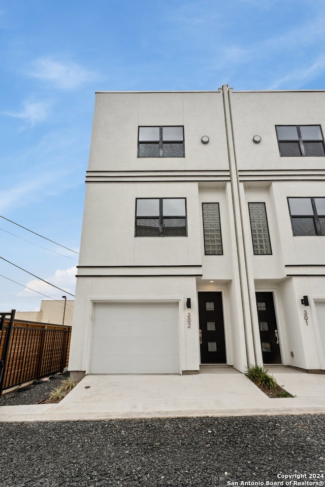 view of front of home featuring a garage