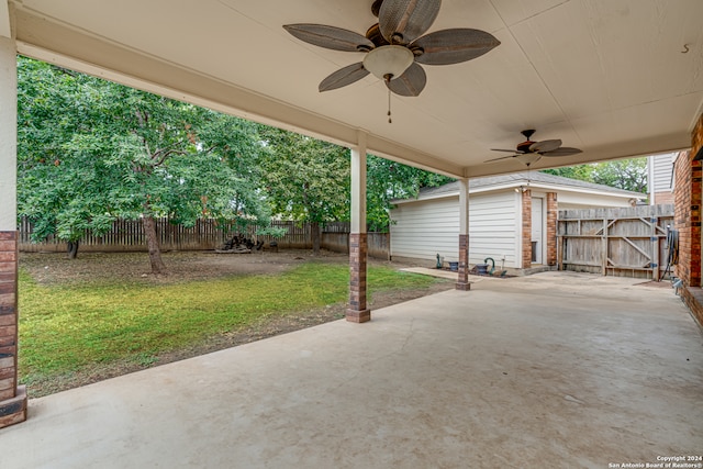 view of patio with ceiling fan