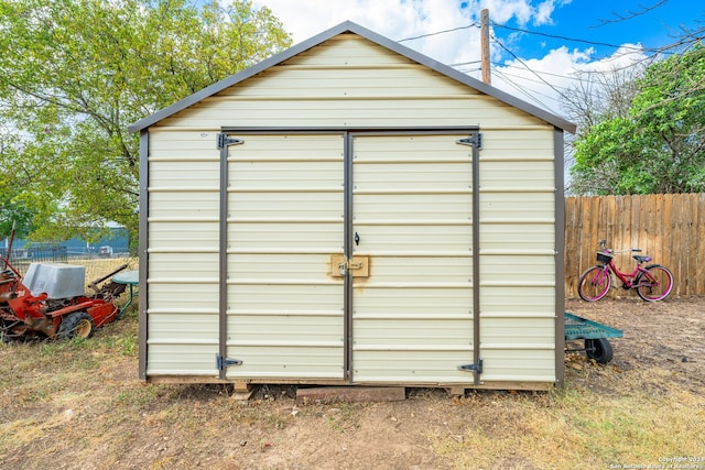 view of outbuilding