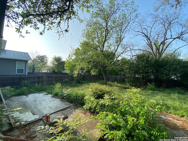 Listing photo 2 for 1927 E Lawndale Dr, San Antonio TX 78209