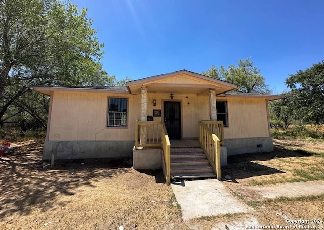 manufactured / mobile home with a porch