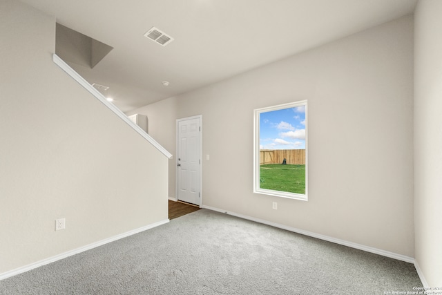 view of carpeted spare room