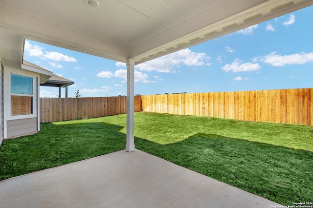 view of yard with a patio area