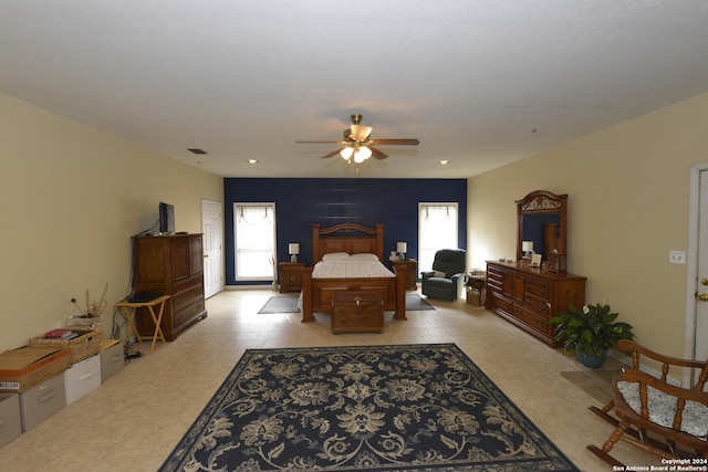 bedroom with ceiling fan