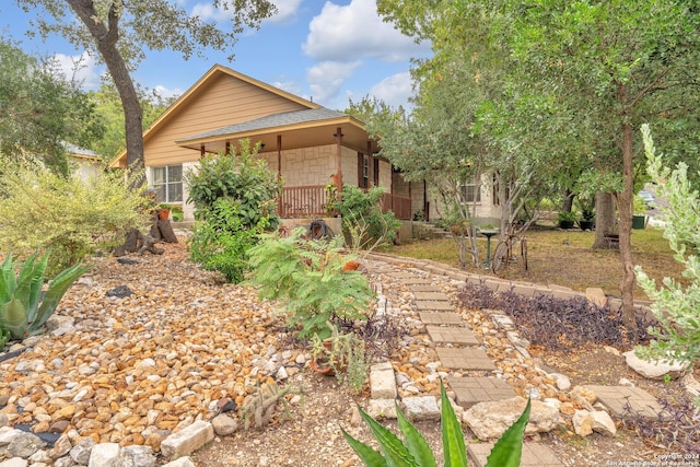 view of front of house featuring covered porch