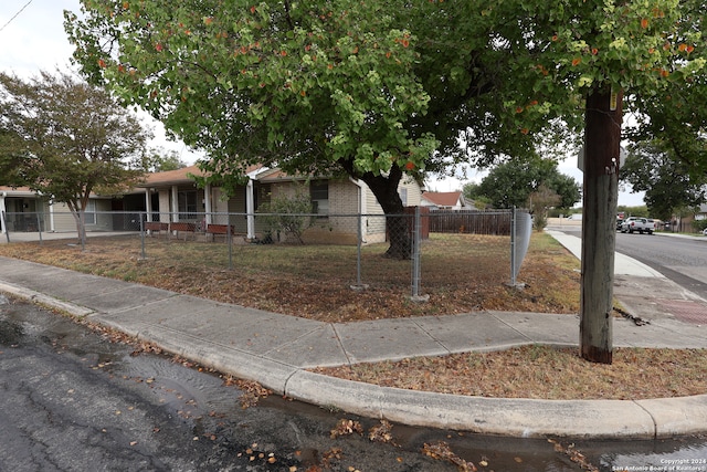 view of front of property