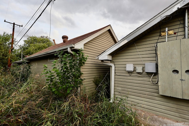 view of side of home