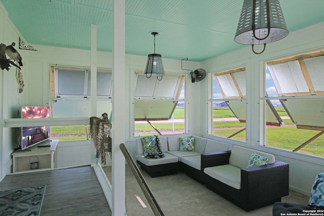 view of sunroom / solarium