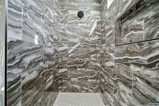 2920 Rocky Ridge Loop, Canyon Lake, TX 78133 - full bath featuring tiled shower
