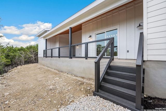 view of property entrance