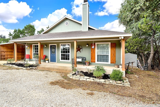 view of front of property featuring covered porch