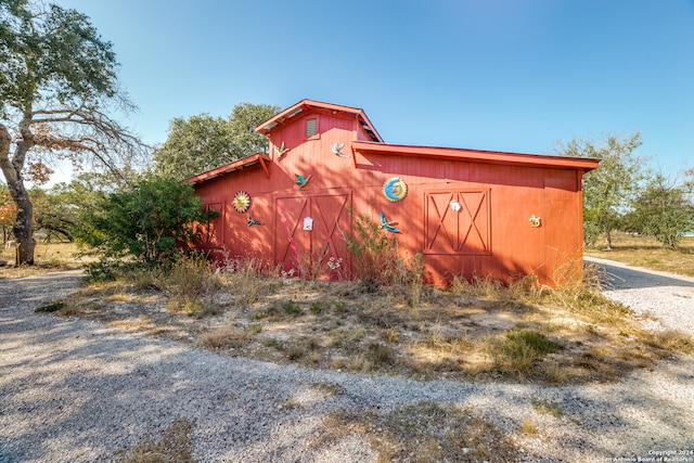 view of outdoor structure