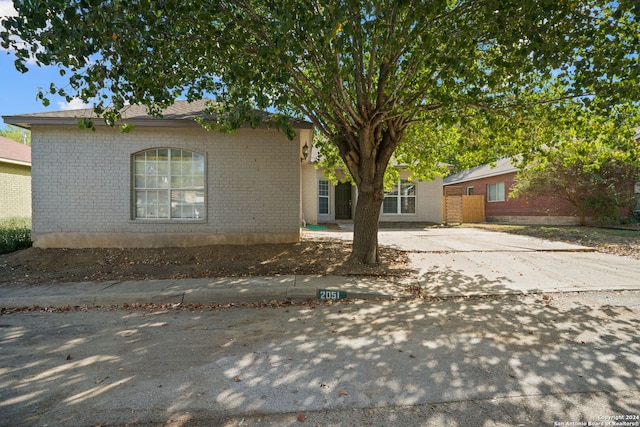 view of front of house