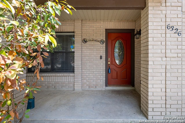 view of property entrance