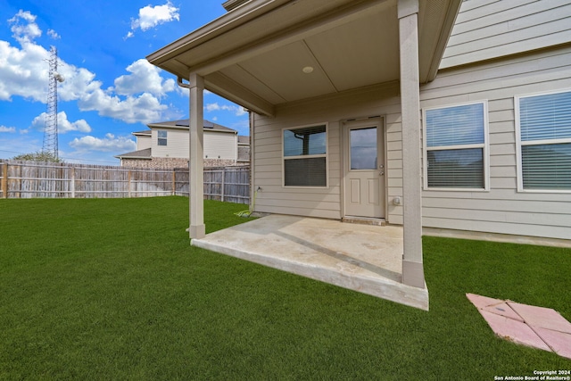 view of yard with a patio area