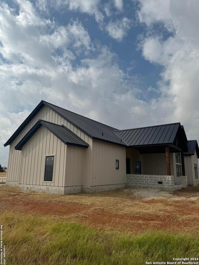 204 Frieden Pkwy, Fredericksburg, TX 78624 - view of side of home