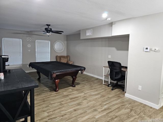 playroom featuring billiards, light hardwood / wood-style flooring, and ceiling fan