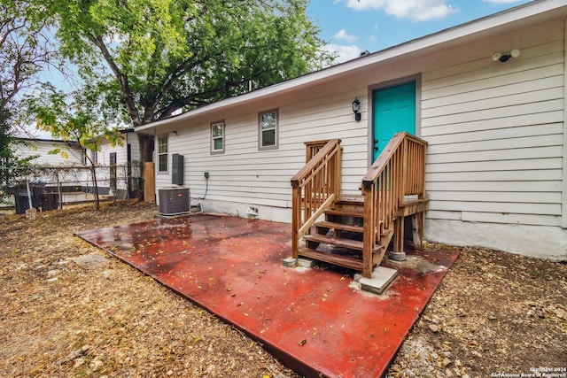 1102 Onslow, San Antonio, TX 78202 - rear view of property with fence, central air condition unit, a patio, and crawl space